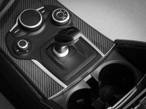 Alfa Romeo Stelvio Center Console - Complete - QV Model - Take off item